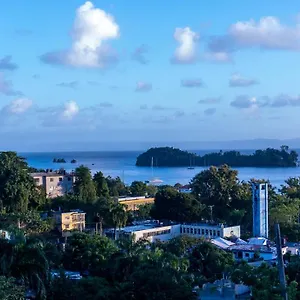 Hotel D, Samana